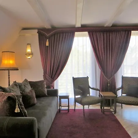 Residenz Polenia זקופאנה