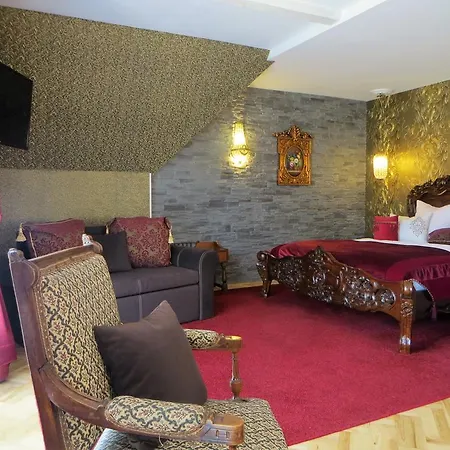 לינה וארוחת בוקר Residenz Polenia